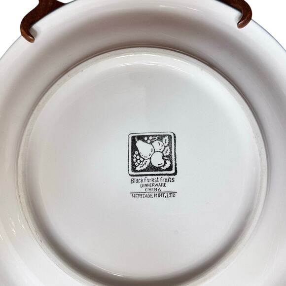 Black Forest Fruits Heritage Mint LTD 10.5" Dinner Plates-Set of 2 - Picture 5 of 6